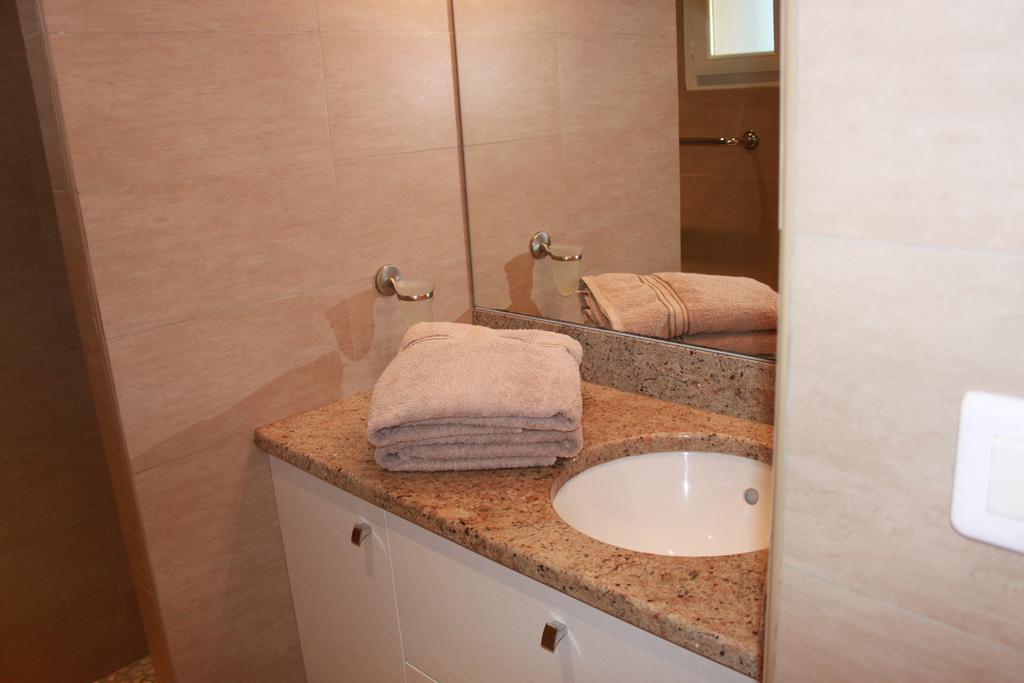 Les Pieds Dans L'Eau Apartment La Croix-Valmer Exterior photo